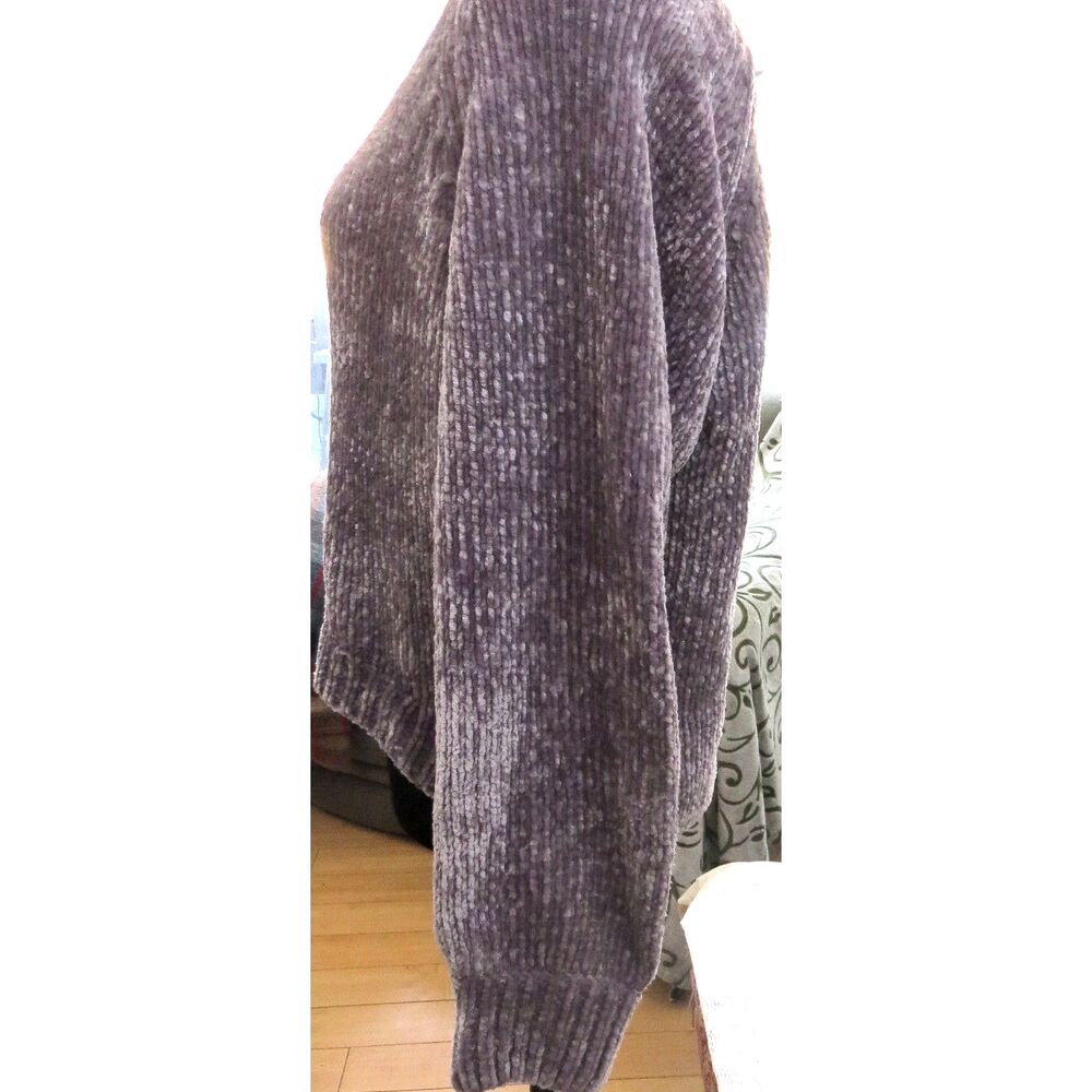 Express Women's  Cropped Chenille V Neck Sweater Purple S EUC - Picture 4 of 9